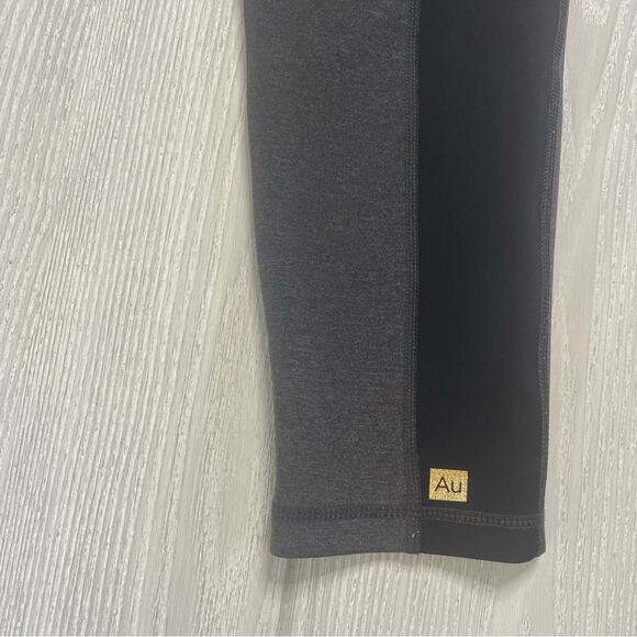 Au Rum Women's Gray & Black Midrise Stretchy Crop Leggings Size Small - Picture 4 of 11